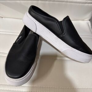 Nine West slip on platform mules